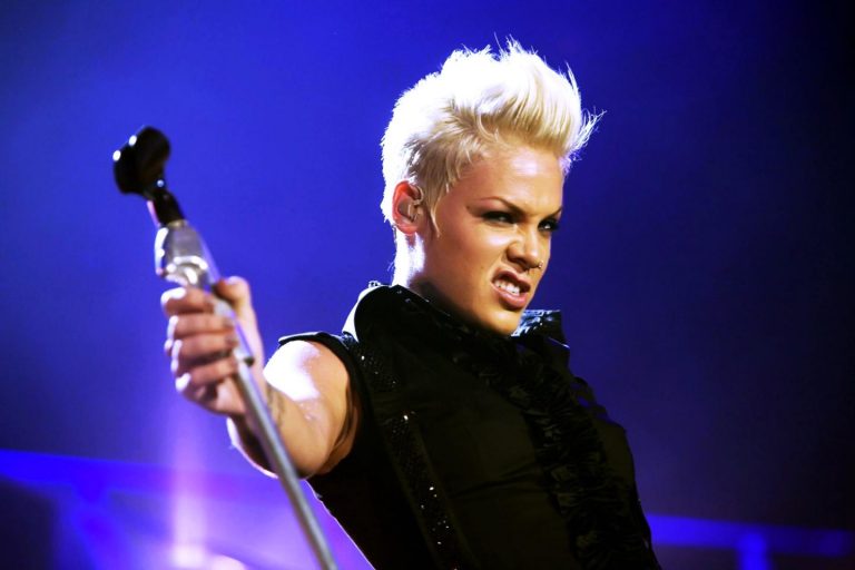 Videoclip nou: Pink – Secrets