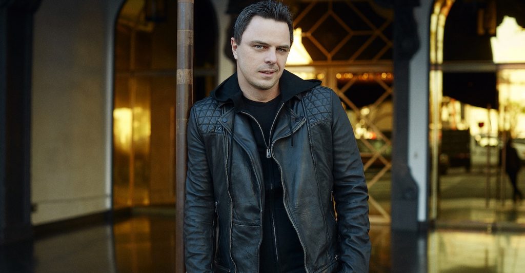 Markus Schulz lanseaza “Upon My Shoulders”, feat. Sebu (Capital Cities)