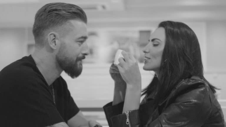 Lavinia feat Mihai Chitu – Plangi, fata