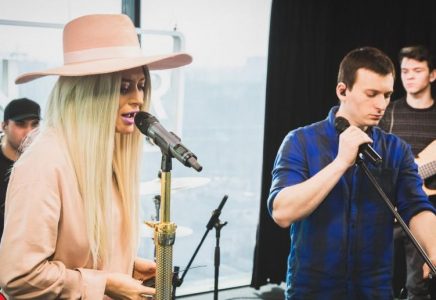 Delia feat. The Motans - Rămâi