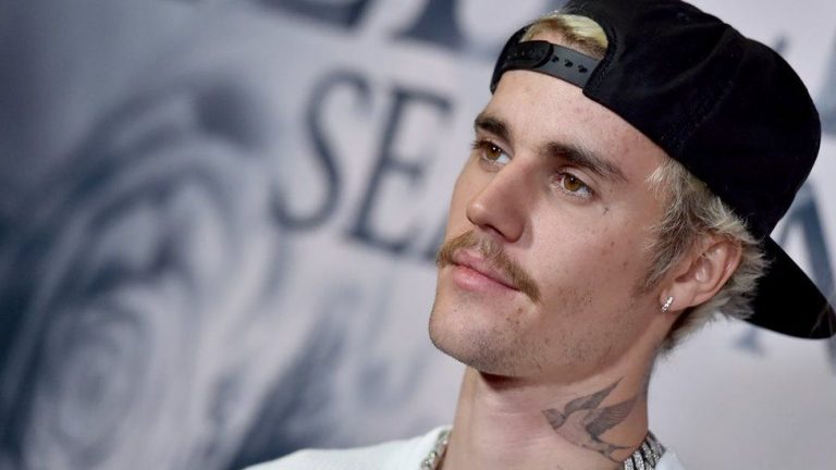 Justin Bieber - Hold On
