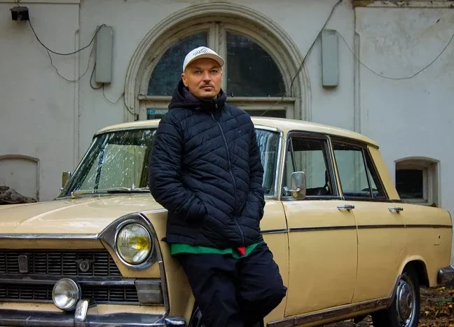 puya tudor chirila stele cazatoare